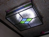 天井のステンドグラス2.jpg