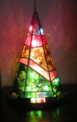 ステンドグラスのクリスマスツリー | 「東京」趣味のステンドグラス