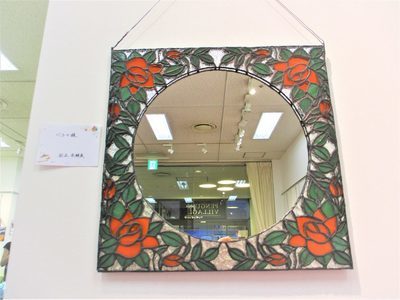 （４４）　　バラの鏡　　：制作　国広奈緒美　さん