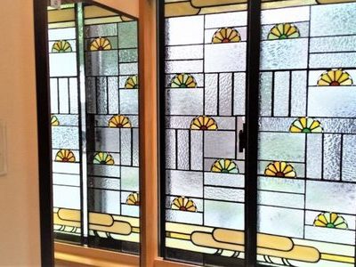 2020.6.26．　ステンドグラスの窓　　制作：三井美智子　さん