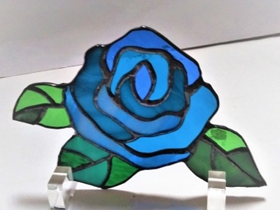 2021.9.5．　青い薔薇のコースター（飾り）　　：制作　武田祥代　さん
