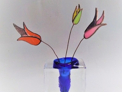 2021.10.17．　ステンドグラスのお花（チューリップ）　　：制作　木村嘉代子　さん