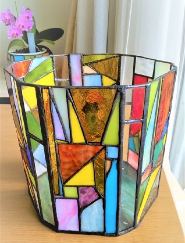ステンドグラスの飾り鉢